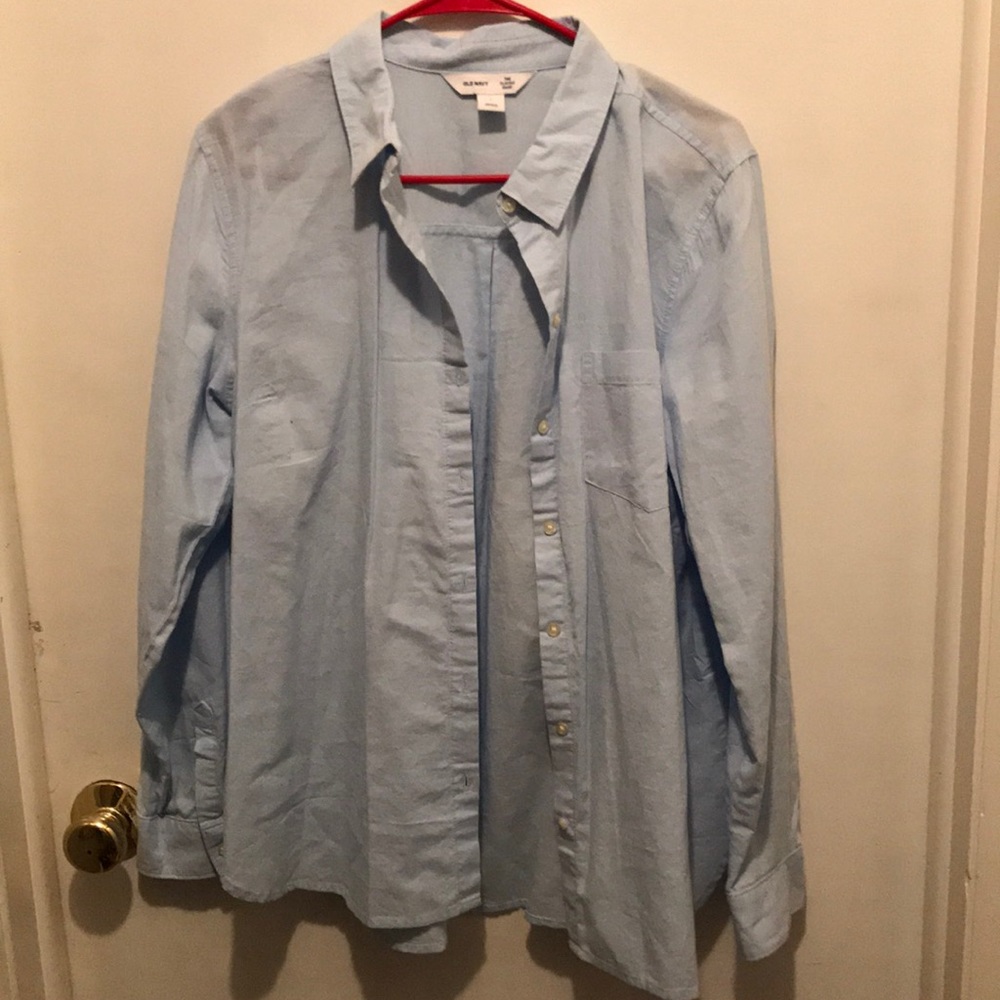Old Navy button down blue classic shirt